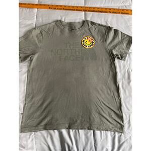 North Face‎ Women’s Patch Olive green T-shirt sz S 100% cotton